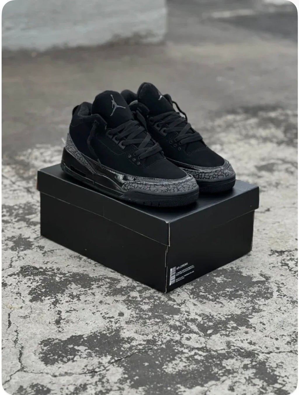 Air Jordan 3 Retro "Black Cat"