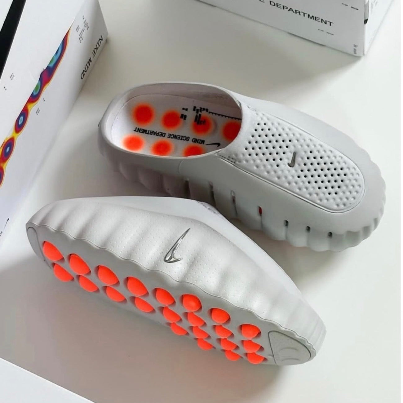 Nike Mind 001